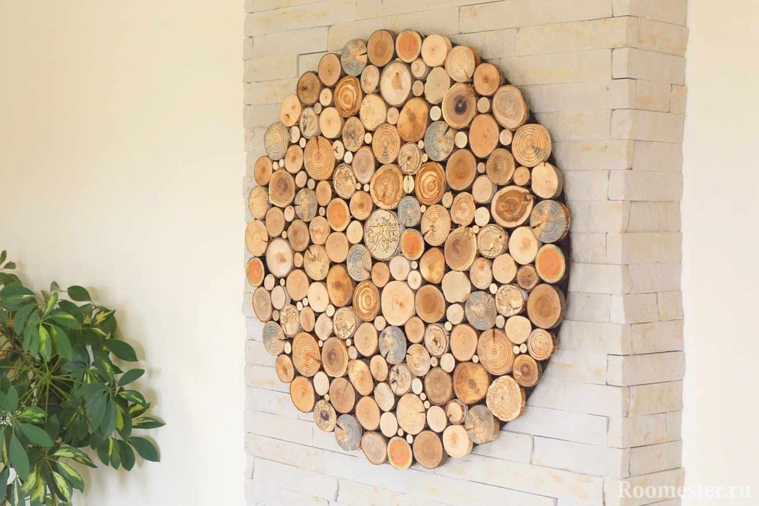 Панно из можжевельника 90х50 см. ОВАЛ (Йошкар-Ола)